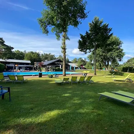 Knus Huisje Op Kindvriendelijk Park Met Zwembad Otterlo Exterior photo