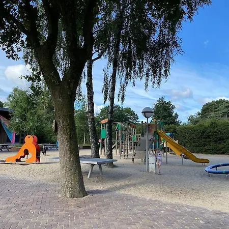 Knus Huisje Op Kindvriendelijk Park Met Zwembad Otterlo Exterior photo
